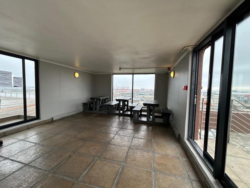 1 Bedroom Property for Sale in Woodstock Western Cape
